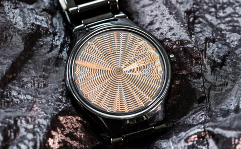 雷達手表玻璃碎了維修多少費用(雷達手表表蒙破損)