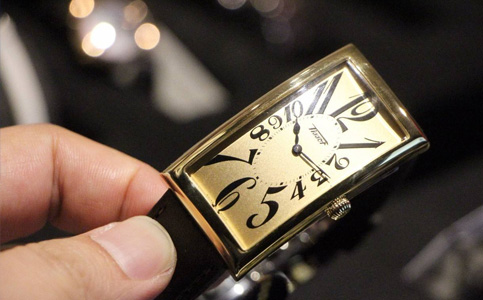 天梭手表武漢維修的地址(天梭進(jìn)灰怎么辦)