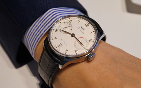 南昌是否有專修萬國手表的店（萬國手表出現(xiàn)了走快）