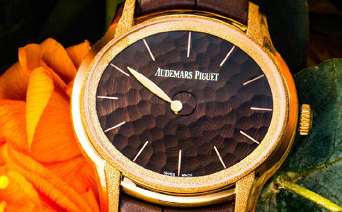 成都愛(ài)彼售后服務(wù)中心（愛(ài)彼表更換表殼的價(jià)格）