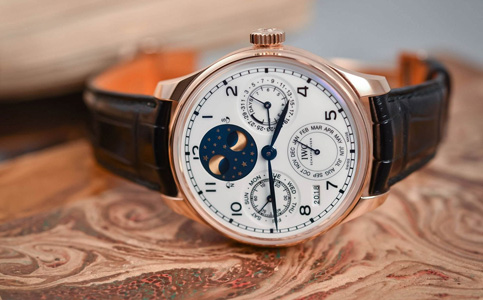 東莞萬國專修店電話號(hào)碼（調(diào)整萬國手表的表鏈）