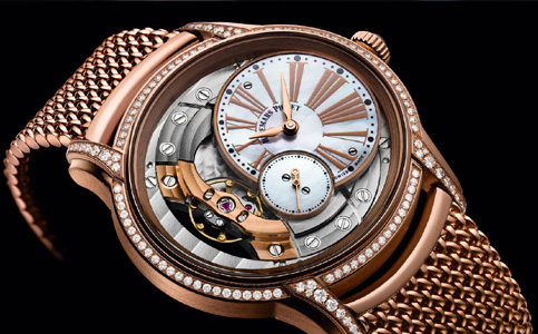 愛彼售后電話(愛彼表盤玻璃碎了維修多少錢)