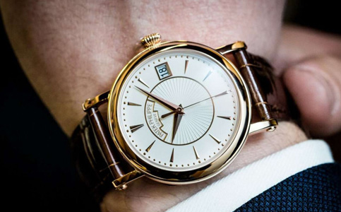 百達翡麗售后中心（百達翡麗手表表蒙破裂的原因及處理方法）